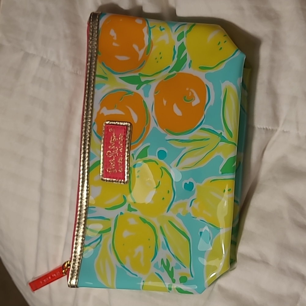 🏆Host Pick! Lilly Pulitzer fun Citrus lemon Print Cosmetic Makeup Bag